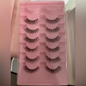 False eyelashes